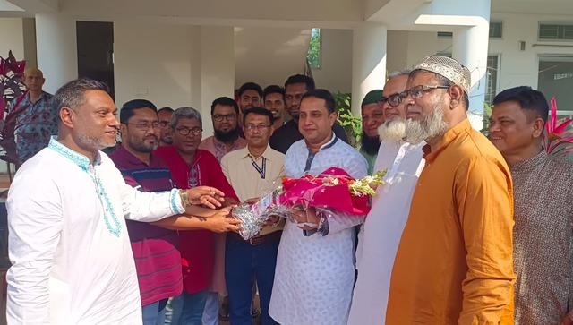 হালুয়াঘাটে  সংসদ সদস্য সালমান ওমরকে সংবর্ধনা