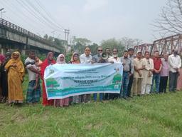 ঝিনাই নদী রক্ষায় জামালপুরে মানববন্ধন: ১৩৩ কিলোমিটার নদী খননের দাবি