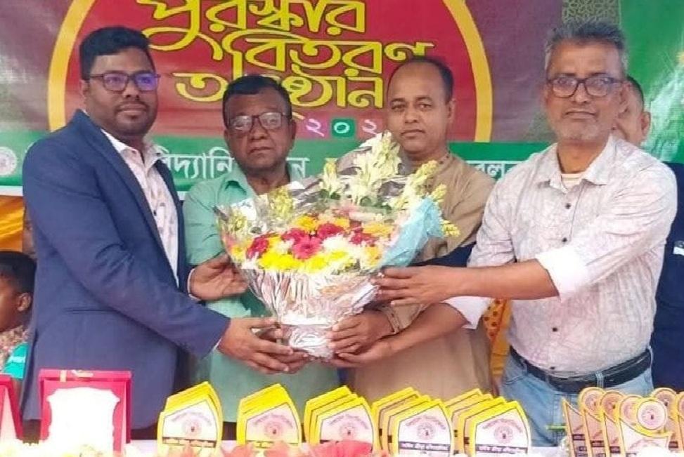বেসরকারি বৃত্তিতে অভাবনীয় সাফল্যের পর প্রাথমিক বৃত্তিতেও ঈর্ষণীয় সাফল্য