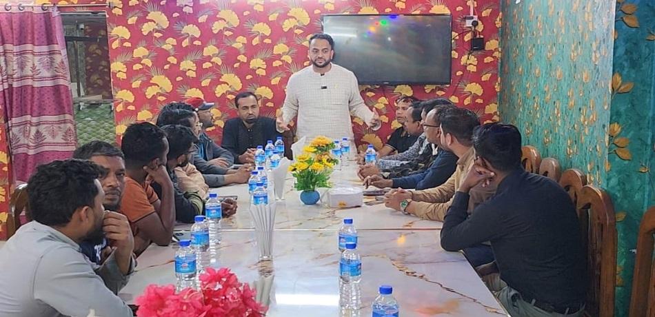 ছাতক উপজেলা প্রেসক্লাব নেতৃবৃন্দের সাথে কেন্দ্রিয় স্বেচ্ছাসেবকদল নেতার মতবিনিময়