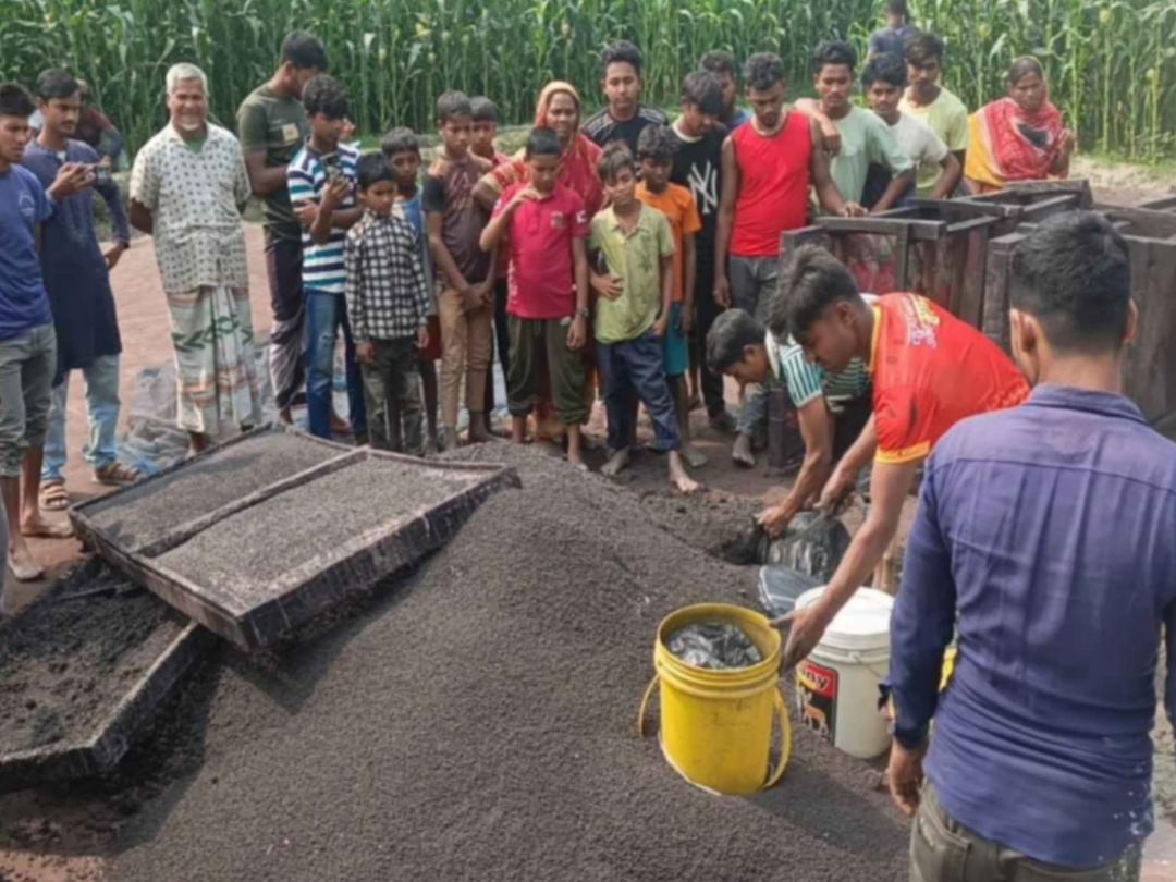 ভেজাল মশলার কারখানা গুঁড়িয়ে দিল প্রশাসন,ব্যবসায়ীকে কারাদণ্ড