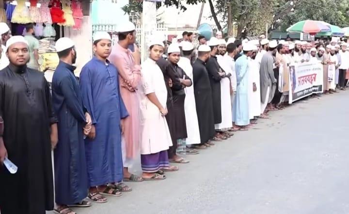 বাউল সম্রাট লালন শাহ এর মাজারে জন্ম বার্ষিকী উপলক্ষে তিন দিনের মেলা আয়োজন করেছে কুষ্টিয়া জেলা পরিষদ