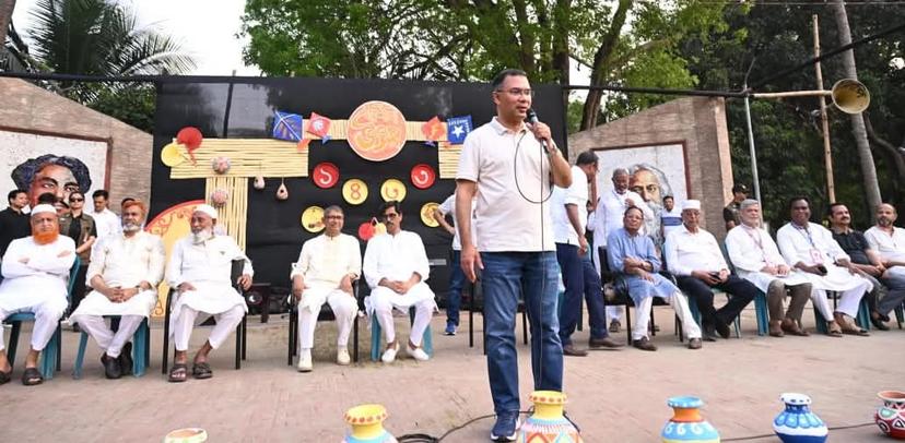 মজলুম জননেতা মওলানা আব্দুল হামিদ খান ভাসানীর মাজার জিয়ারত করেছেন প্রধানমন্ত্রী তারেক রহমান।