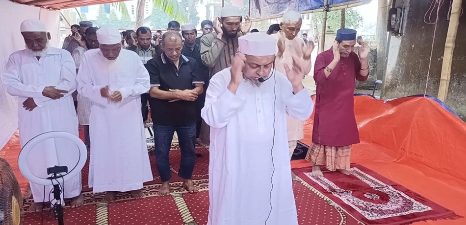 প্রায় ২০ বছর ধরে মৌলভীবাজারের সৌদির সঙ্গে মিল রেখে ঈদের জামাত অনুষ্ঠিত