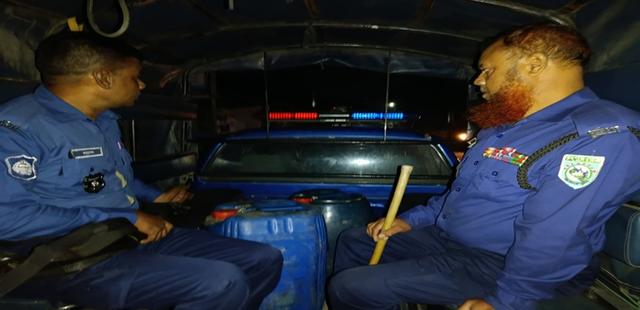 বৈরাতীহাটে পাম্প থেকে তেল পাচারকালে অভিযান, ৮০ লিটার পেট্রোল জব্দ