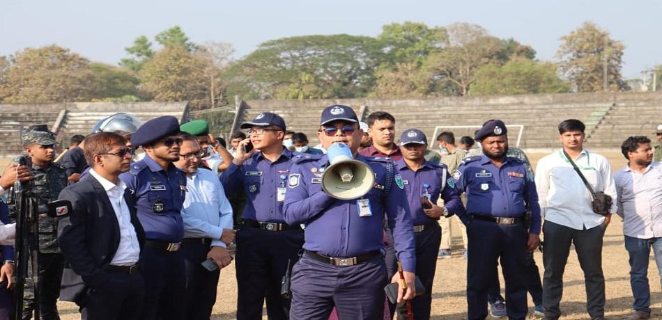 মৌলভীবাজারের সংসদ নির্বাচন সুষ্ঠ ও ভোটারদের নিরাপত্তায় যৌথ বাহিনীর মহড়া অনুষ্ঠিত