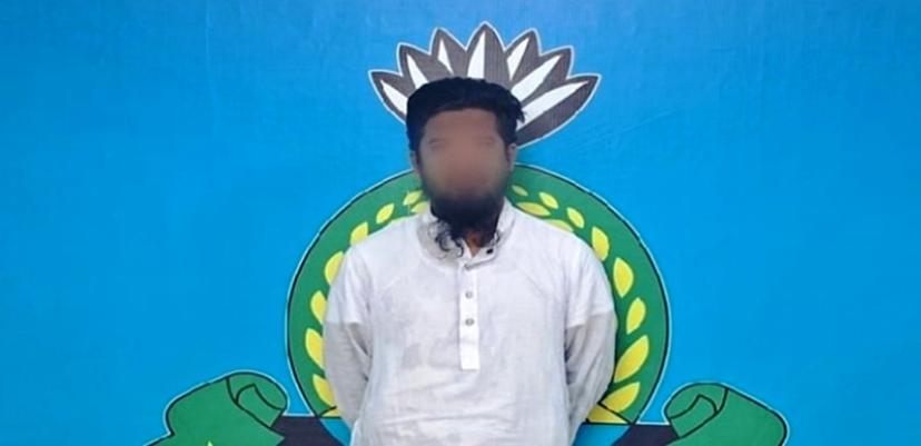 মদনে শিশু ছাত্রী ধ/র্ষ/ণ মামলায় পলাতক শিক্ষক র‍্যাবের হাতে গ্রেফতার