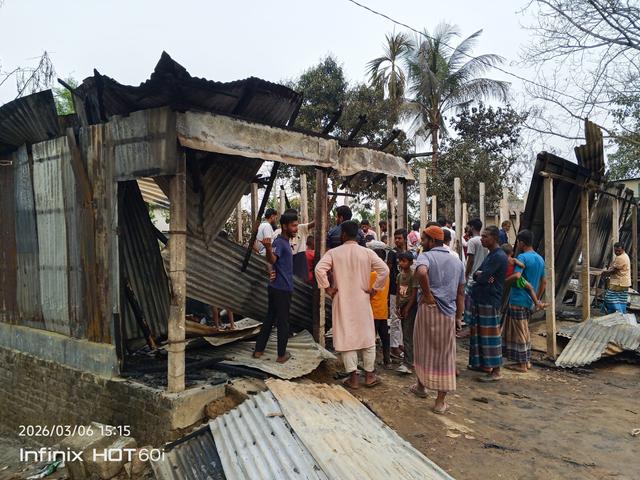 মধুপুরে ভয়াবহ অগ্নিকান্ডে ৭ দোকান ও বিএনপি অফিস পুড়ে ছাই