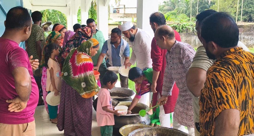 বন্যার্তদের পাশে মনোয়ার আহমেদ রহমানের মানবিক উদ্যোগ