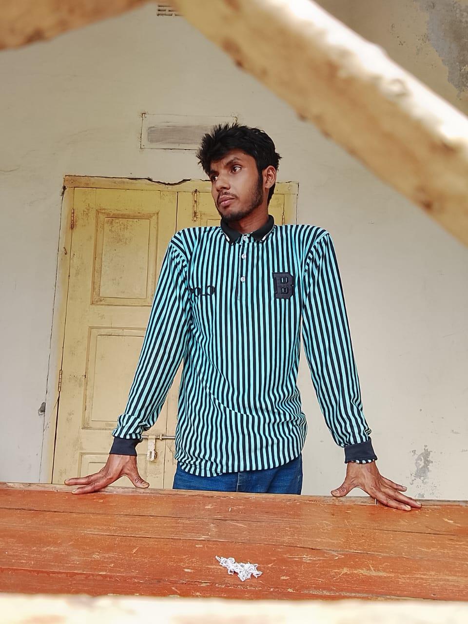 পীরগঞ্জ পৌরসভায় রাত্রে বৈদ্যুতিক তার চূরি করার সময় ধৃত