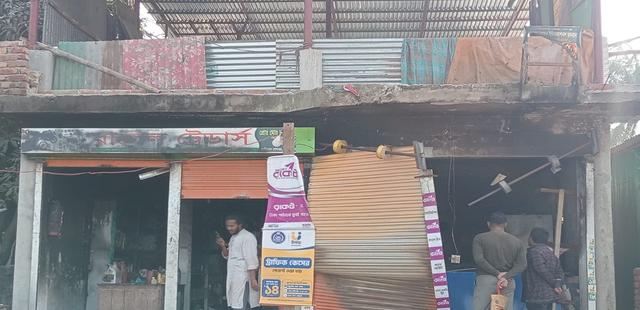 নবীনগরে পুড়ে ছাই দুটি দোকান,স্বপ্নভঙ্গে হতাশ দোকান মালিকগণ