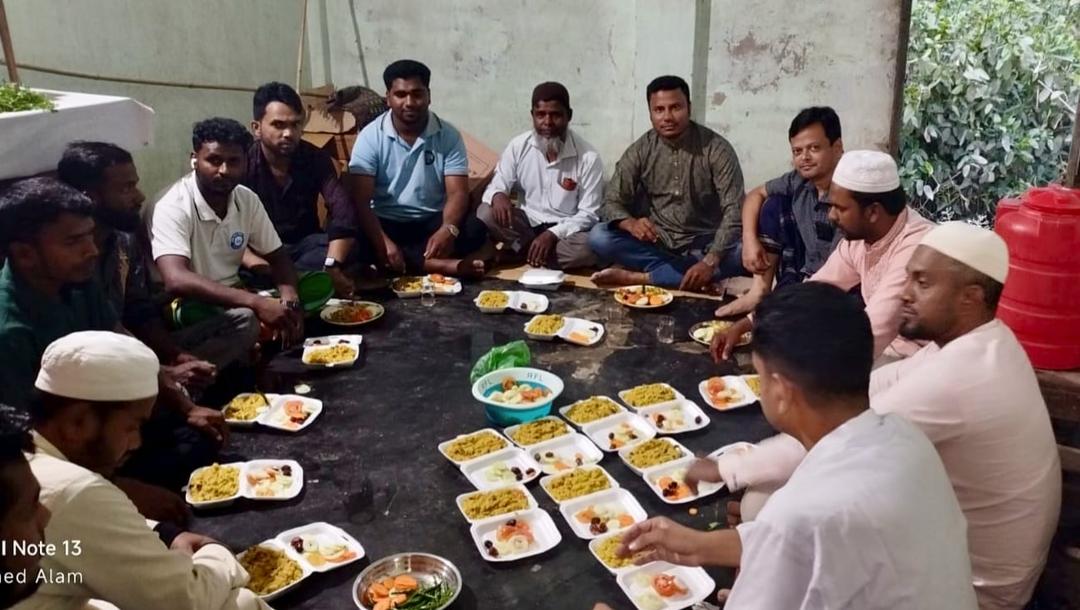 সরকার মেডিসিন কর্ণারে ছাত্র ইউনিয়নের সাবেক নেতাদের নিয়ে ২২তম ইফতার আয়োজন