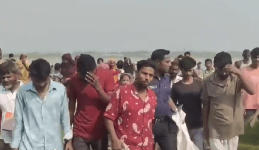 ভূঞাপুরে যমুনা নদীতে ডা`কাতি`র প্রস্তুতিকালে ৫ জন আটক/ দেশীয় অ`স্ত্র ও নৌকা জব্দ