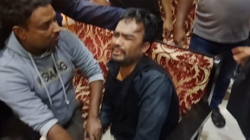 মুন্সীগঞ্জে শিক্ষার্থীকে ধর্ষণ চেষ্টার অভিযোগে শিক্ষককে গণপিটুনি  ও থানায় অভিযোগ