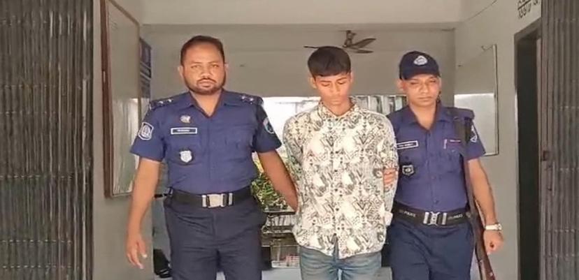 পাবনার চাটমোহরে তৃতীয় শ্রেণীর ছাত্রীকে ধ/র্ষ/ণ অভিযুক্ত কিশোর আটক