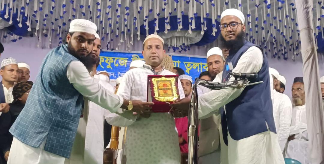 হালুয়াঘাটে ধর্মীয় মাহফিলে প্রধান অতিথি হিসেবে উপস্থিত ছিলেন সংসদ সদস্য সালমান ওমর রুবেল