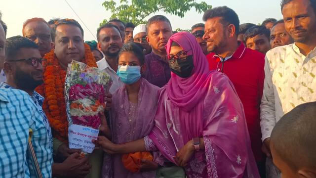 ধোবাউড়া বাসির ভালোবাসায় সিক্ত সংসদ সদস্য