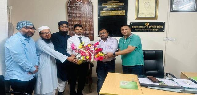 নিজ এলাকায় সেবার প্রত্যয়ে খানসামা স্বাস্থ্য কমপ্লেক্সে যোগ দিলেন ডা. ফেরদৌস আলম রাসেল চৌধুরী