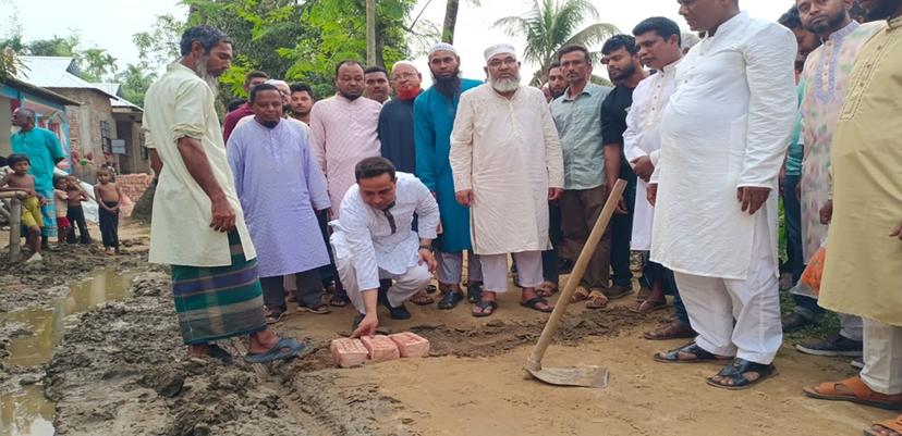 ধোবাউড়ায় এমপি রুবেলের উদ্যোগে নতুন দুটি সলিং রাস্তার উদ্বোধন