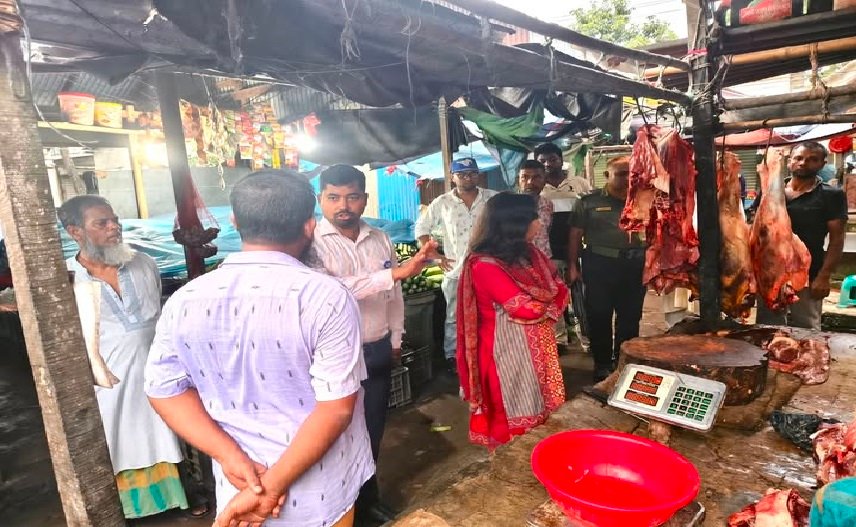 লৌহজংয়ে অস্বাস্থ্যকর পরিবেশে গরু জবাইয়ের অপরাধে, দুই মাংস দোকানিকে ২০ হাজার টাকা জরিমানা।