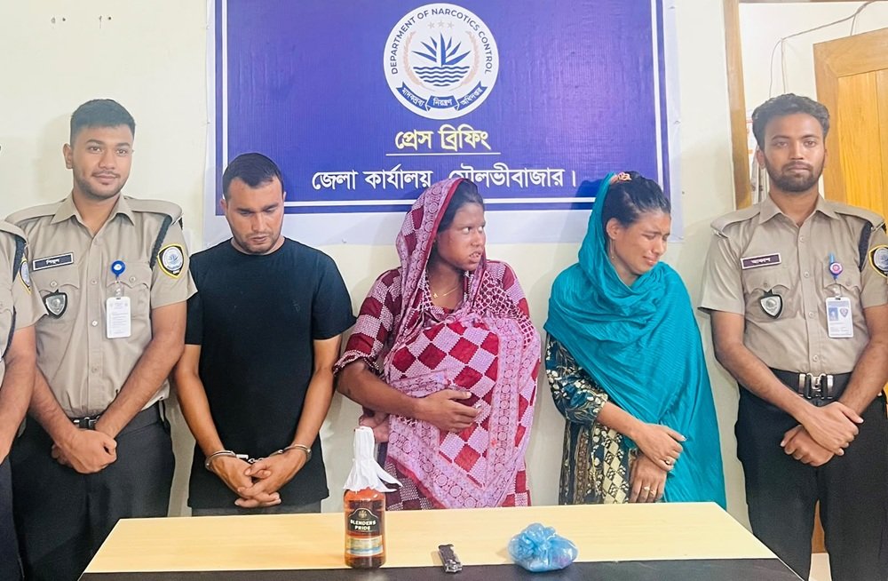 মা/দ/কদ্রব্য নিয়ন্ত্রণ অধিদপ্তরের অভিযান: নারীসহ ২ ব্যবসায়ী আ/ট/ক