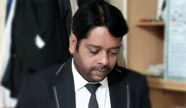 বাগেরহাটে দুর্বৃত্তের ছুরিকাঘাতে আইনজীবী খু*ন