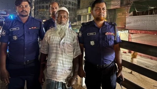 পুলিশের অভিযানে গাজীপুর থেকে সাজাপ্রাপ্ত আ/সা/মি গ্রে/প্তা/র