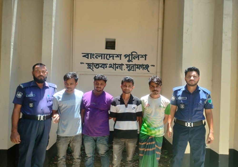 ছাতকে বিশেষ অভিযানে ৪০ পিস ই/য়া/বা সহ ৪ জন গ্রেপ্তার