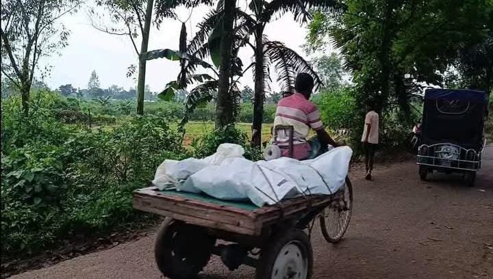 ফুলবাড়ীয়ায় পুকুর থেকে পয়ঃনিষ্কাশন কর্মীর ম/র/দে/হ উদ্ধার