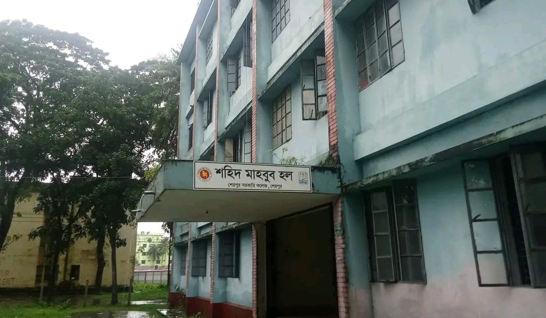 গ্যাস সংকটে খাবার জুটছে না শিক্ষার্থীদের