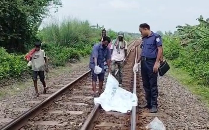 নলডাঙ্গায় ট্রেনের ধাক্কায় অজ্ঞাত ব্যক্তির মৃ/ত্যু