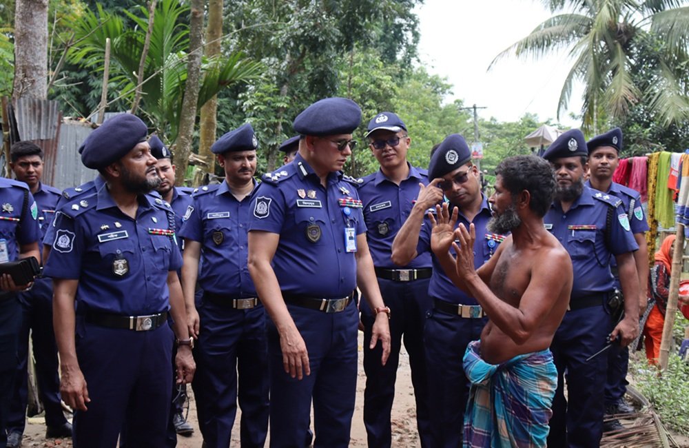রাজনগরে বন্যার্তদের পাশে সিলেট রেঞ্জ পুলিশ,ত্রাণ বিতরণ ও মেডিকেল ক্যাম্প