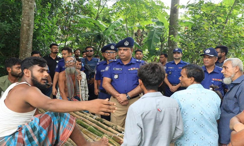 নরসিংদীর মাধবদীতে ডাকাতের কু/পে নি/হ/ত এক