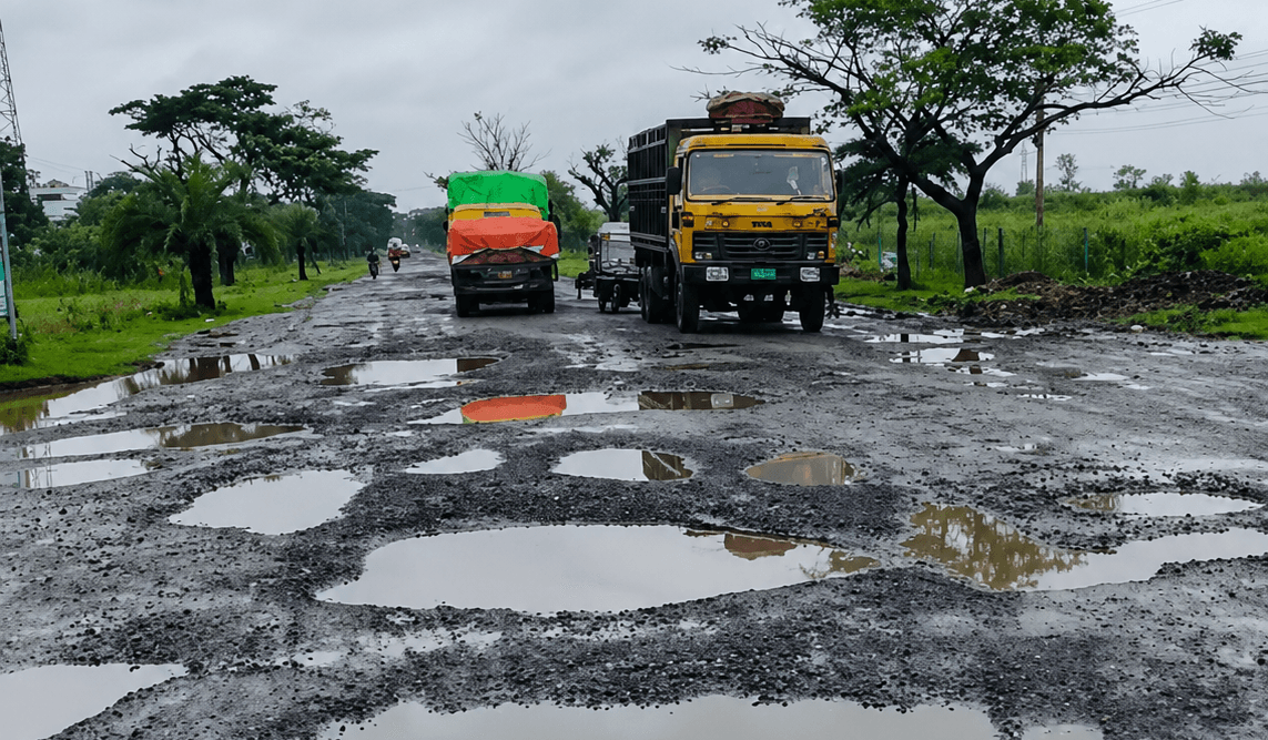 ‎মোংলা-বাগেরহাট মহাসড়কের ২০ কিলোমিটারের বেহাল দশা