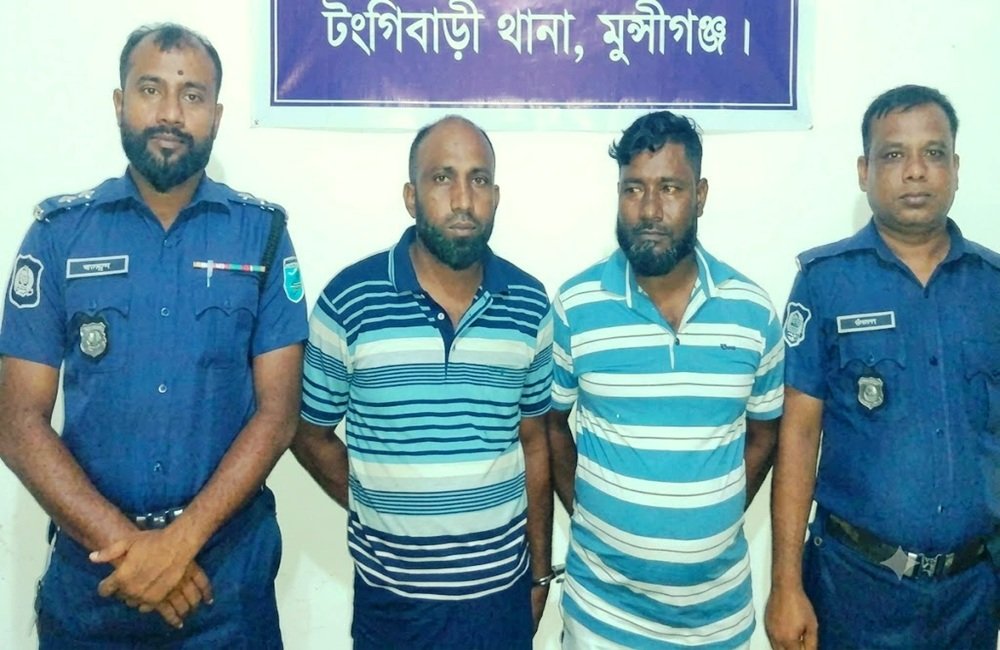 চোর সন্দেহে কিশোরকে গাছে বেঁধে নির্যাতন: আটক ২