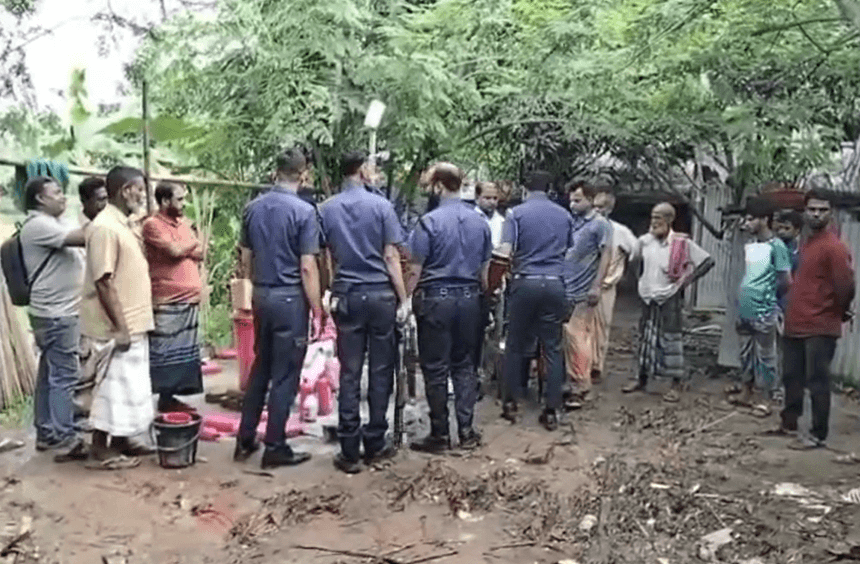 নাটোরে নকল টাইলস ক্লিনার উৎপাদনকারীকে জরিমানা