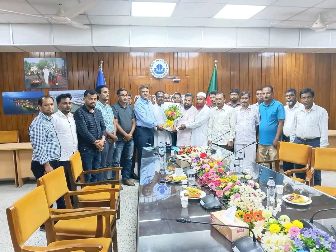 বন্দর কর্তৃপক্ষের চেয়ারম্যানের সাথে নবনির্বাচিত সিবিএ নেতাদের সৌজন্য সাক্ষাৎ