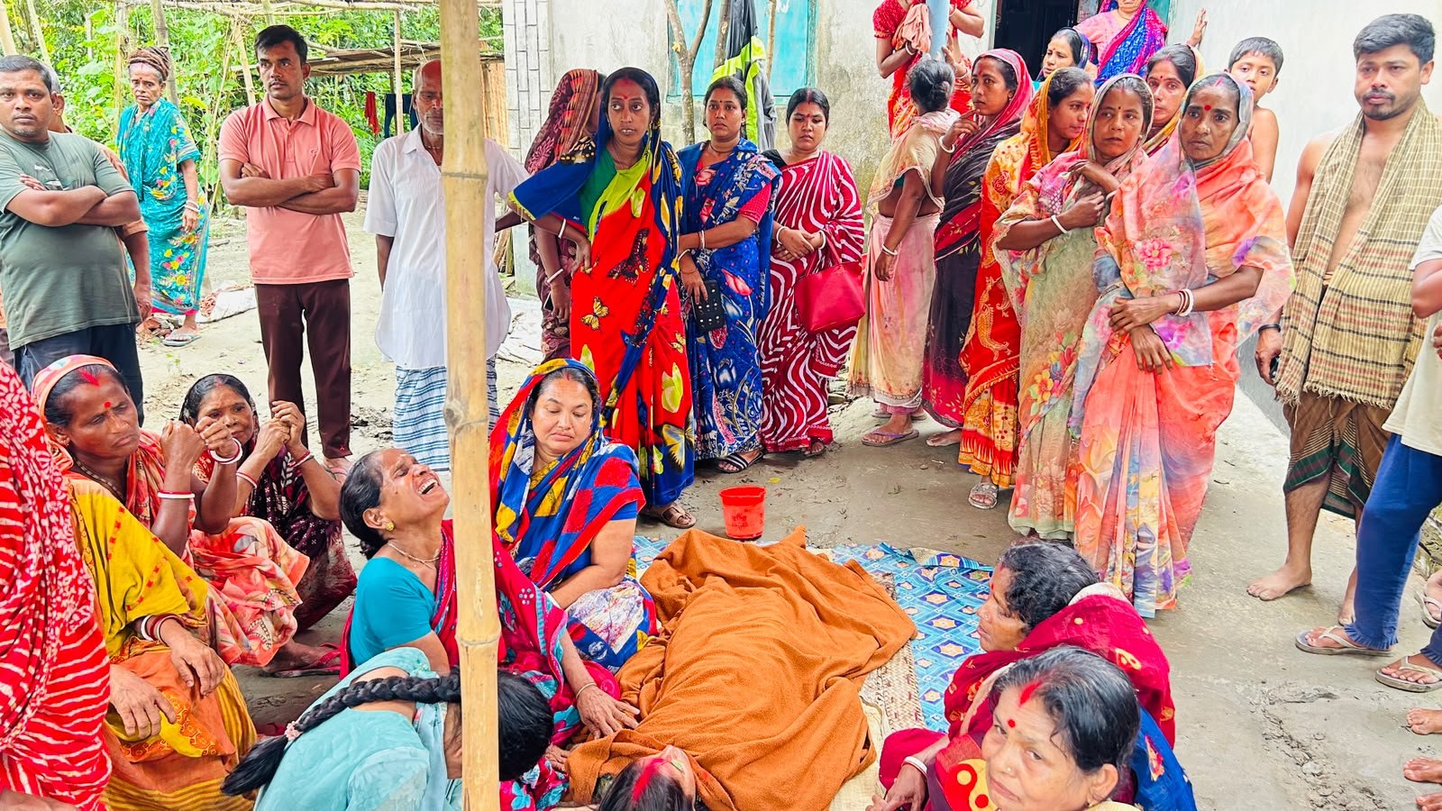 সালথায় পানিতে পড়ে গৃহবধূর মৃ/ত্যু
