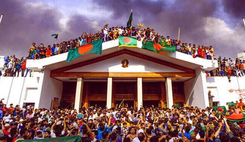 ৩৬ দিনের জুলাই বিপ্লব: যে আন্দোলন বদলে দিল বাংলাদেশের রাজনৈতিক ইতিহাস