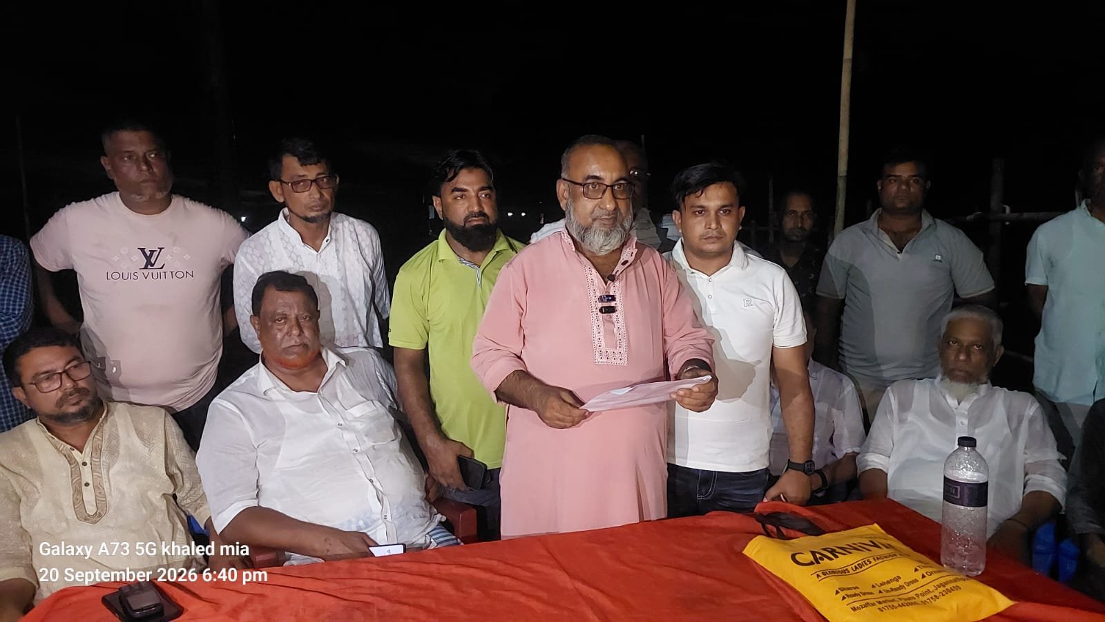 গোবিন্দগঞ্জের পশুর হাট নিয়ে ইজারাদারের পক্ষে সংবাদ সম্মেলন
