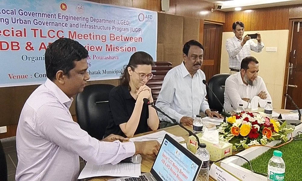 ছাতকে দোকানে অগ্নিকাণ্ড ঘিরে ধোঁয়াশা-পাল্টাপাল্টি বক্তব্যে উত্তেজনা