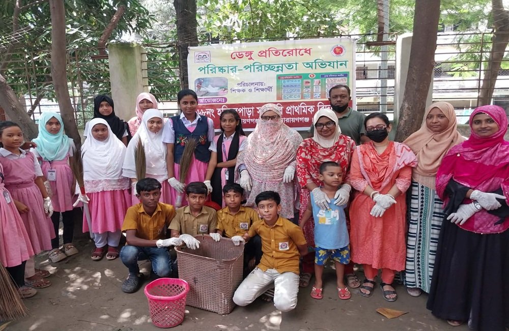 নারায়ণগঞ্জ সদরে ৫৯ শিক্ষাপ্রতিষ্ঠানে একযোগে পরিচ্ছন্নতা অভিযান