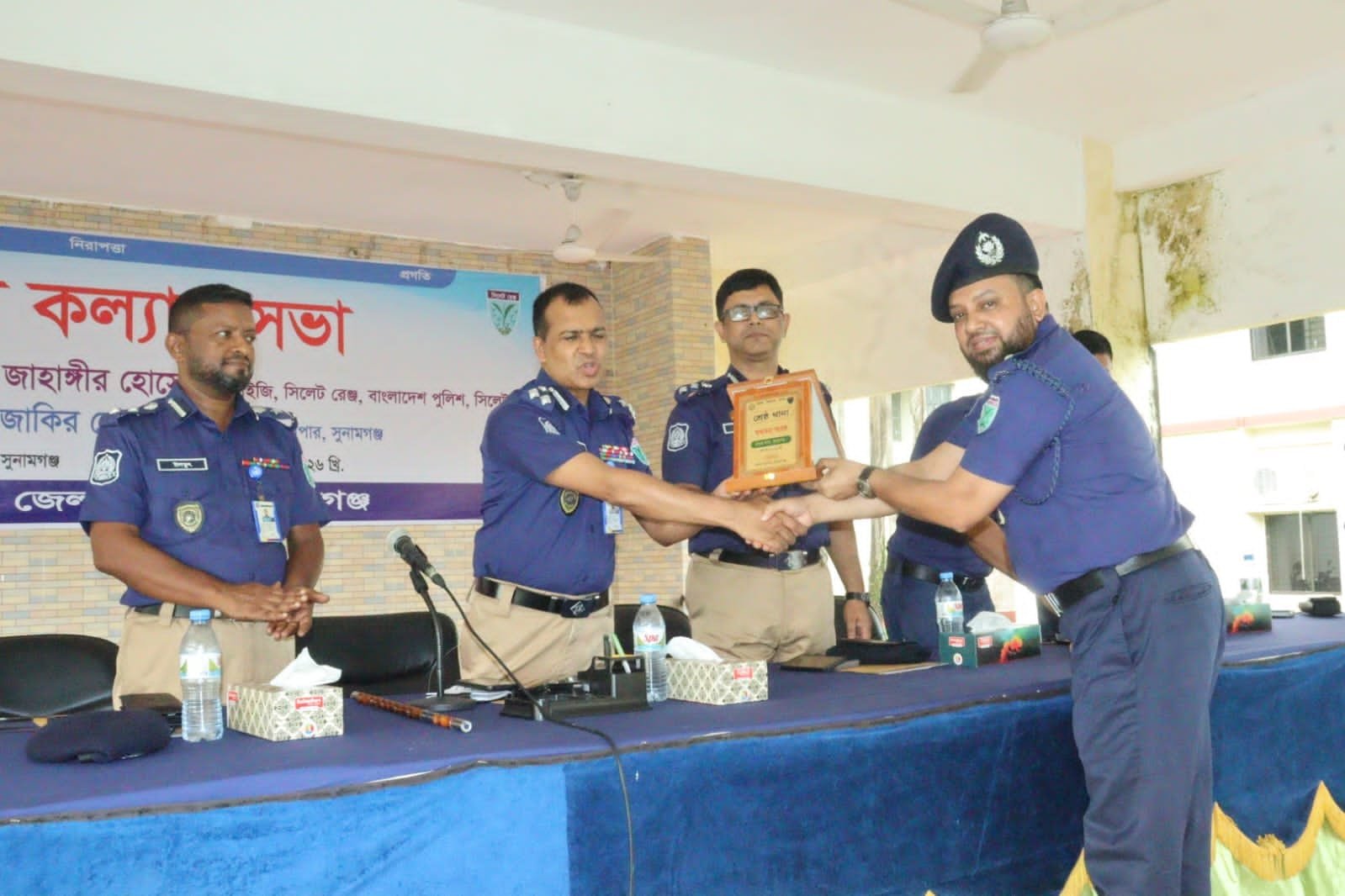 সুনামগঞ্জের শ্রেষ্ঠ ওসি ছাতক থানার মিজানুর রহমান
