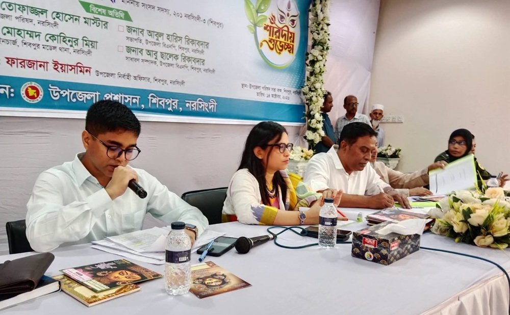 ৭০ টি পূজা মন্ডবে অনুদান অনুষ্ঠানে বক্তব্য রাখেন সামিউর রহমান সহকারী কমিশনার (ভূমি)
