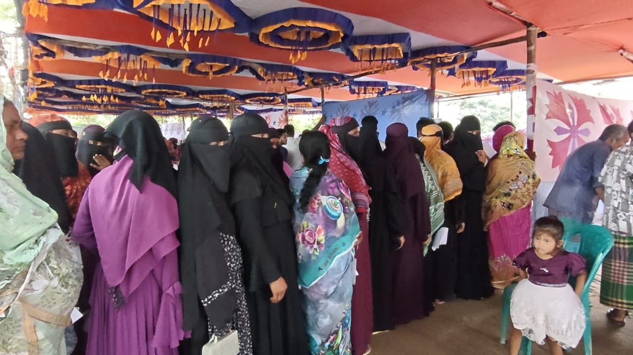 টঙ্গীবাড়িতে প্রয়াত চেয়ারম্যান সুমন হাওলাদারের স্মরণে বিনামূল্যে মেডিকেল ক্যাম্প