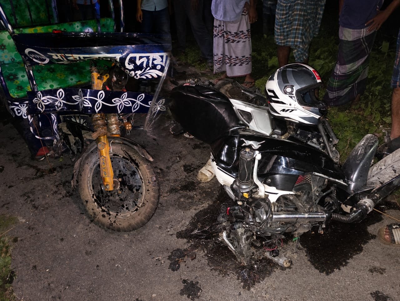 গড়েয়ায় অটো-মোটরসাইকেল সংঘর্ষে নি/হ/ত ১,আহত ৫