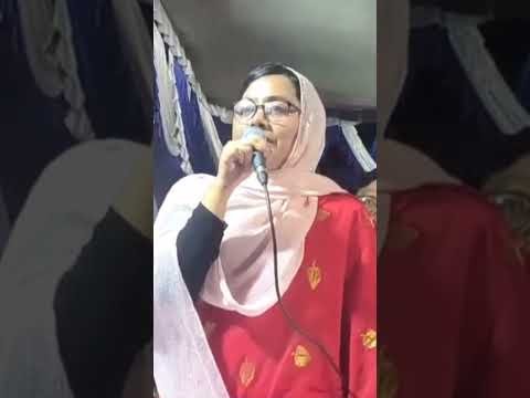 মোংলায় এনসিপি'র সমাবেশ মঞ্চে থেকে জাতীয় নাগরিক পার্টি এনসিপির সংসদ সদস্য ডাঃ মাহমুদা মিতু