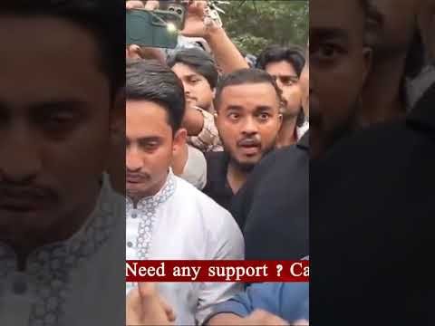 হবিগঞ্জের পুলিশ সুপারের সাথে কথা বলছেন নাহিদ ইসলাম