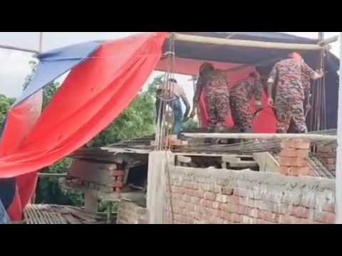 ফরিদপুরে বিল্ডিং এর সাটারিং খুলতে গিয়ে চাঁ'পা পড়ে এক নির্মাণ শ্রমিকের মৃ/ত্যু ৪ ঘন্টা পর উদ্ধার।